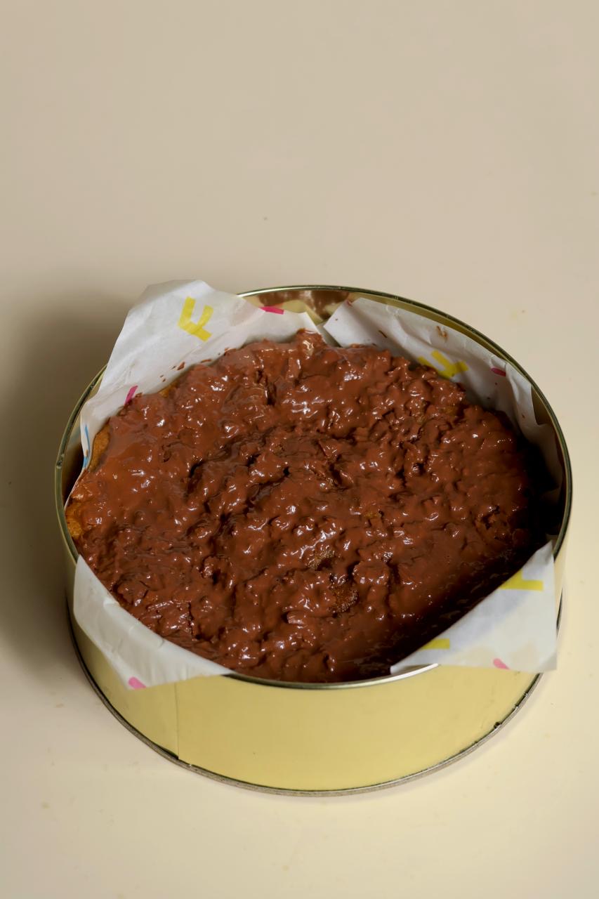Hazelnut Crackle Tin