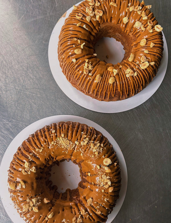 BANANA WALNUT CAKE LOTUS DRIZZLE