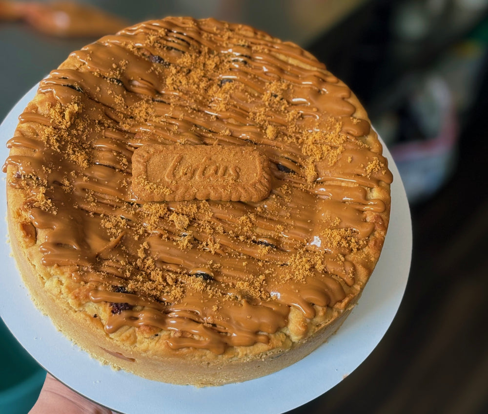 LOTUS BISCOFF STUFFED COOKIE CAKE (1 KG)